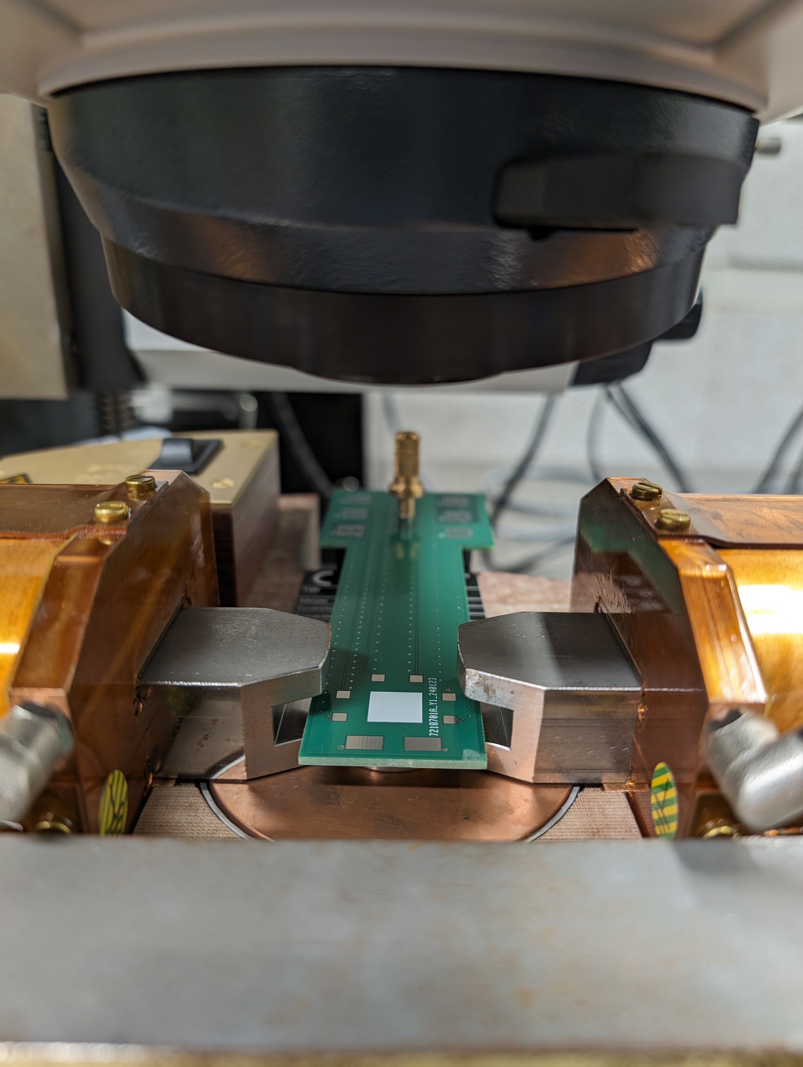 MOKE PCB v1 mounted